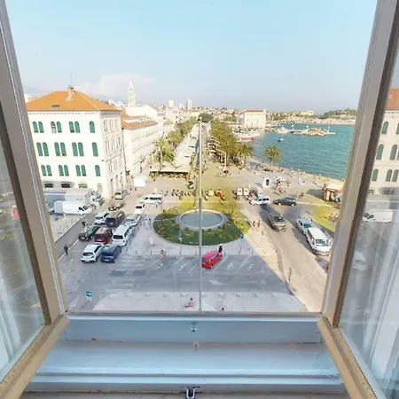 Apartamento Monumental View Palace Bajamonti Split